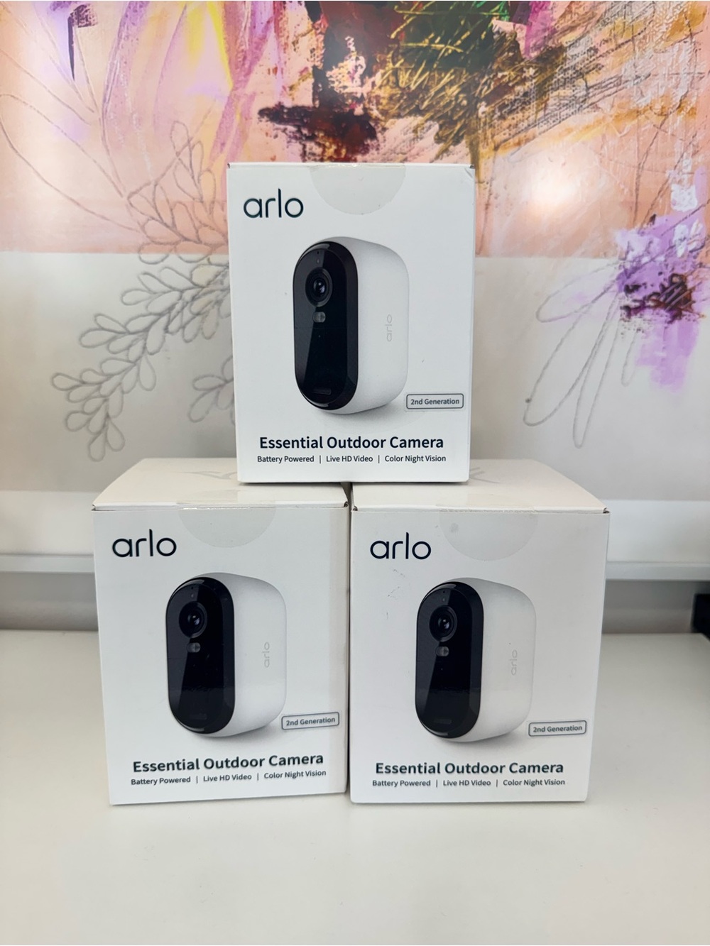 3 Arlo Essential Outdoor Camera (2nd Gen) - White - Like New, in Box